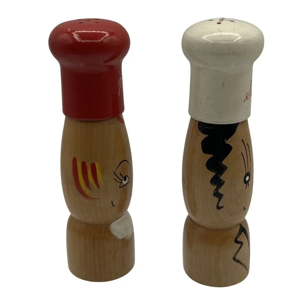 Vintage Retro 60s Kitchen Tall Wooden Novelty Salt Pepper Shakers Set 5.5
